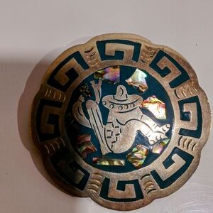 Vintage Silver Made In Mexico brooch/pendant.